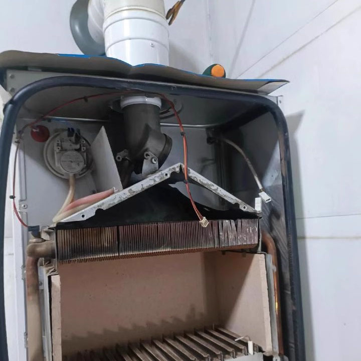 壁挂炉售后维修3