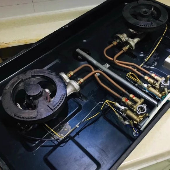 燃气灶售后维修3