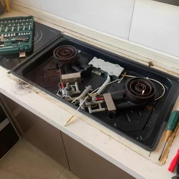 燃气灶售后维修8