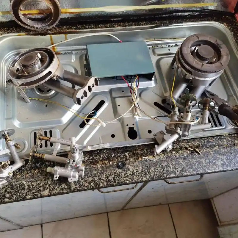 煤气灶售后维修7